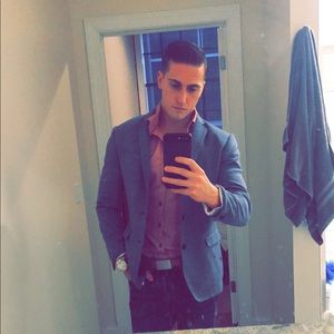 Meet your Posher, Tom